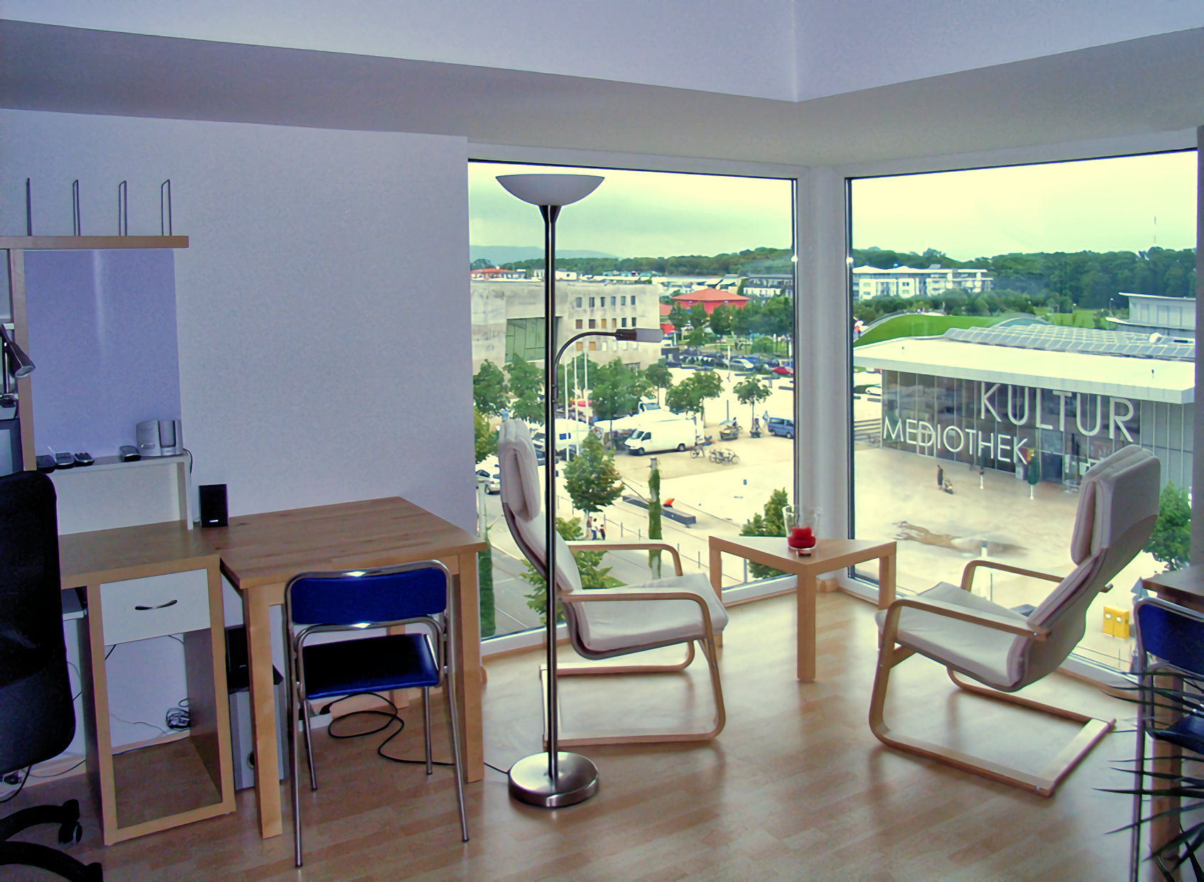 Blick von der Sitzecke nach außen